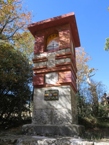 7792 monument aux randonneurs-7792